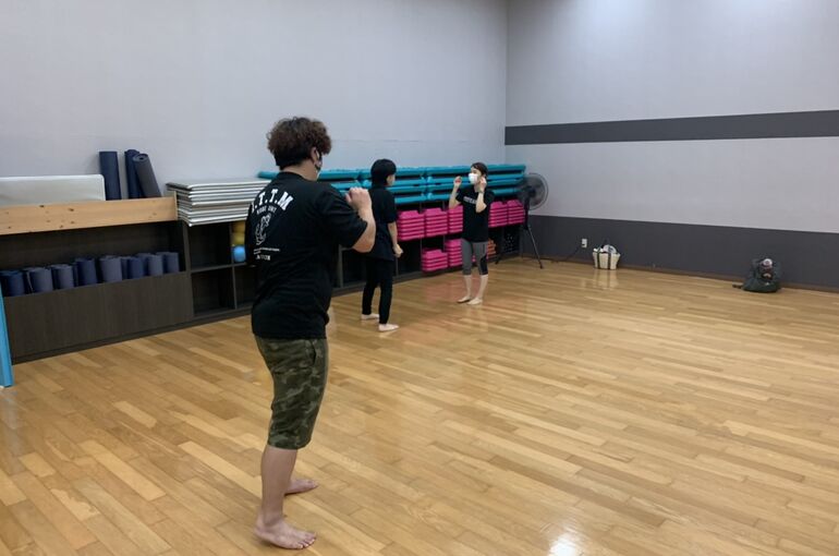 6262A8E4-4AF0-400B-943C-B54E4B547D9E