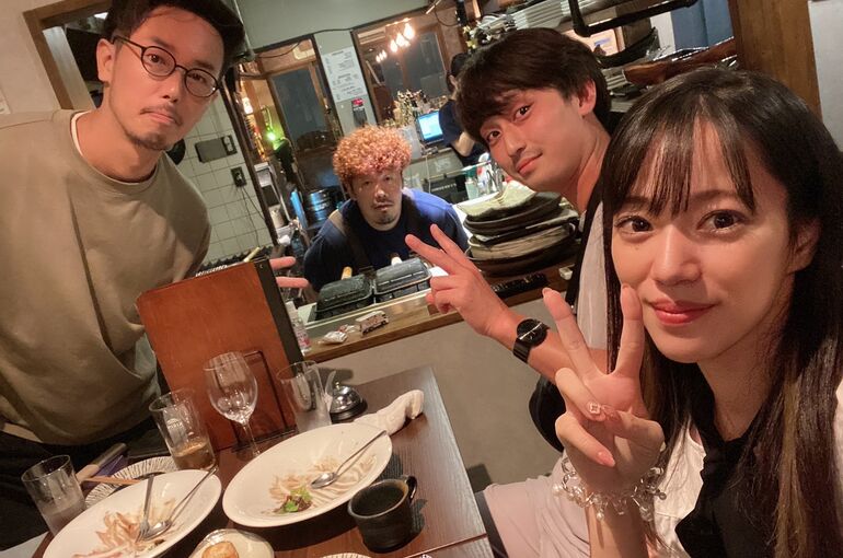 79746233-778B-4FFB-A5D7-45ECA818CE3D