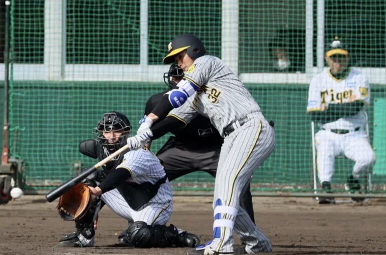 C552F184-681F-4C5E-B4F0-AABC632083F7