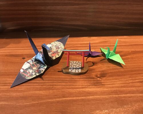 鳥居と鶴